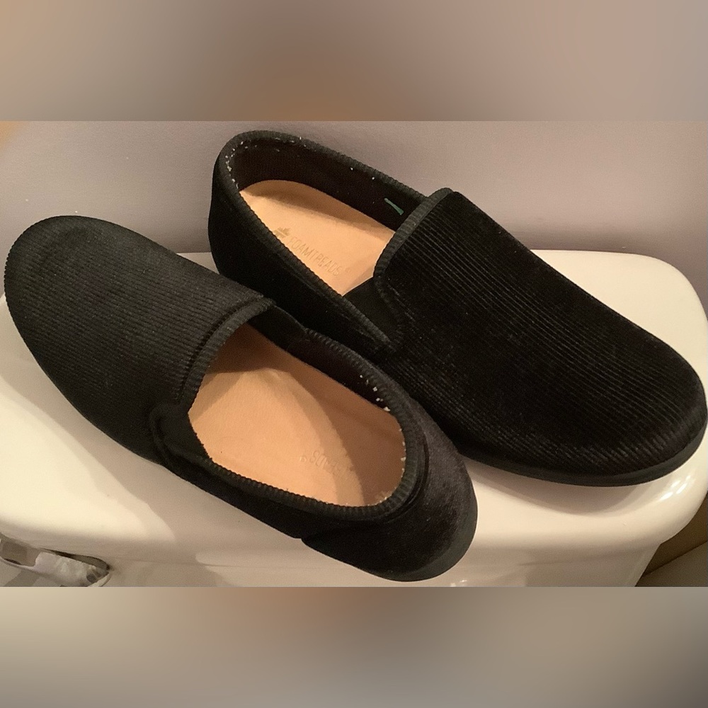 EUC Men’s Slippers